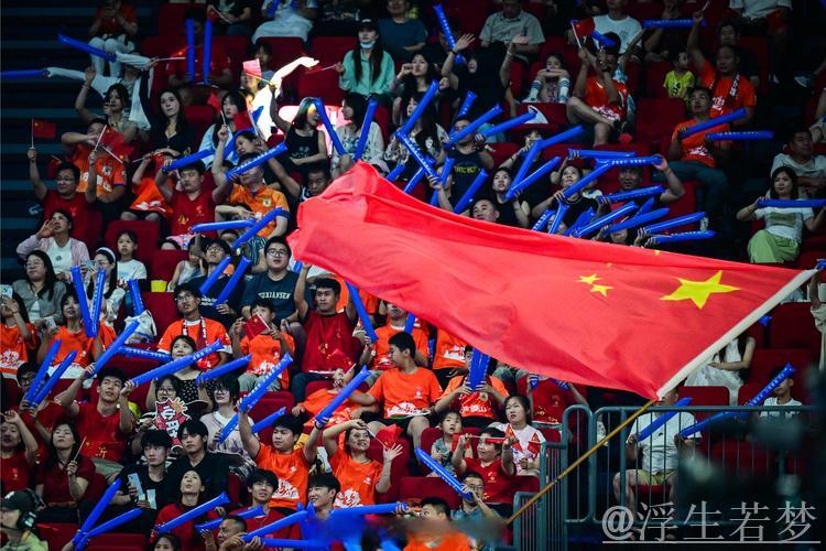 中国队以头号种子身份全力冲击淘汰赛 中国队以头号种子身份全力冲击淘汰赛